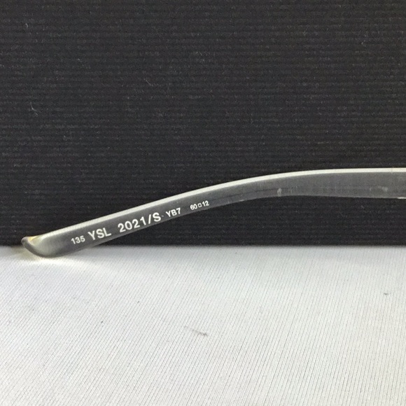 YVES SAINT LAURENT SUNGLASSES UNISEX. - Picture 5 of 8